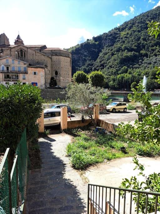 Ferienwohnung Superbe Rez-de-Jardin refait à neuf. Breil-sur-Roya Exterior foto
